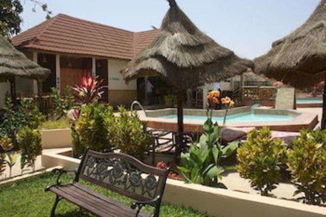 Bamboo Garden Hotel Serrekunda Ngoại thất bức ảnh